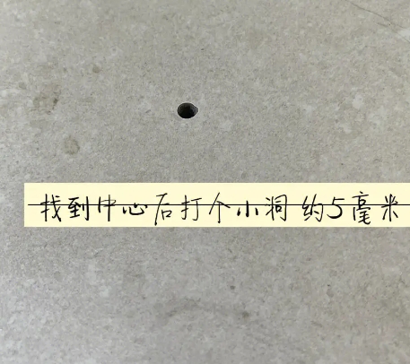 长沙市瓷砖空鼓维修公司专业解答在瓷砖铺贴过程中，如果砂料搅拌不均匀，将会带来以下问题